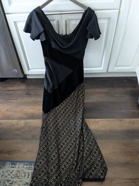 Elegant Gown By Designer Tomasz Starzewski Made In England Evening Gown Size 10